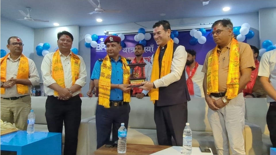 गलत गविविधिबाट टाढै रहन विद्यार्थीहरुलाइ एसपी मिश्रको सुझाव
