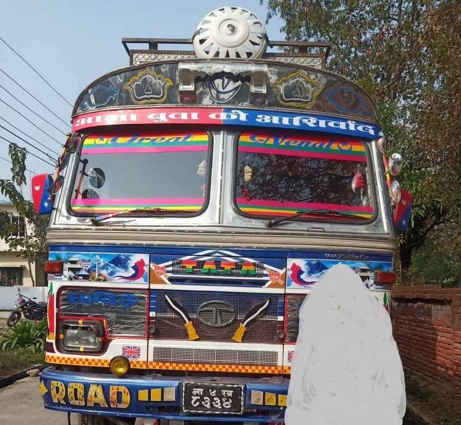 पर्सा प्रहरीद्वारा १ करोड ६३ लाख मूल्य बराबरको भन्सार छलीका सामाग्रीसहित ट्रक नियन्त्रण।