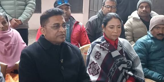 प्रधानमन्त्रीसँग रघुवीरको मागः दलमा लागेका मन्त्रीहरूलाई तत्काल बर्खास्त गर्नुस्