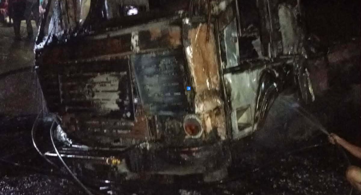 दुर्घटनापछि ट्रकमा आगलागी,चालकको जलेर मृत्यु