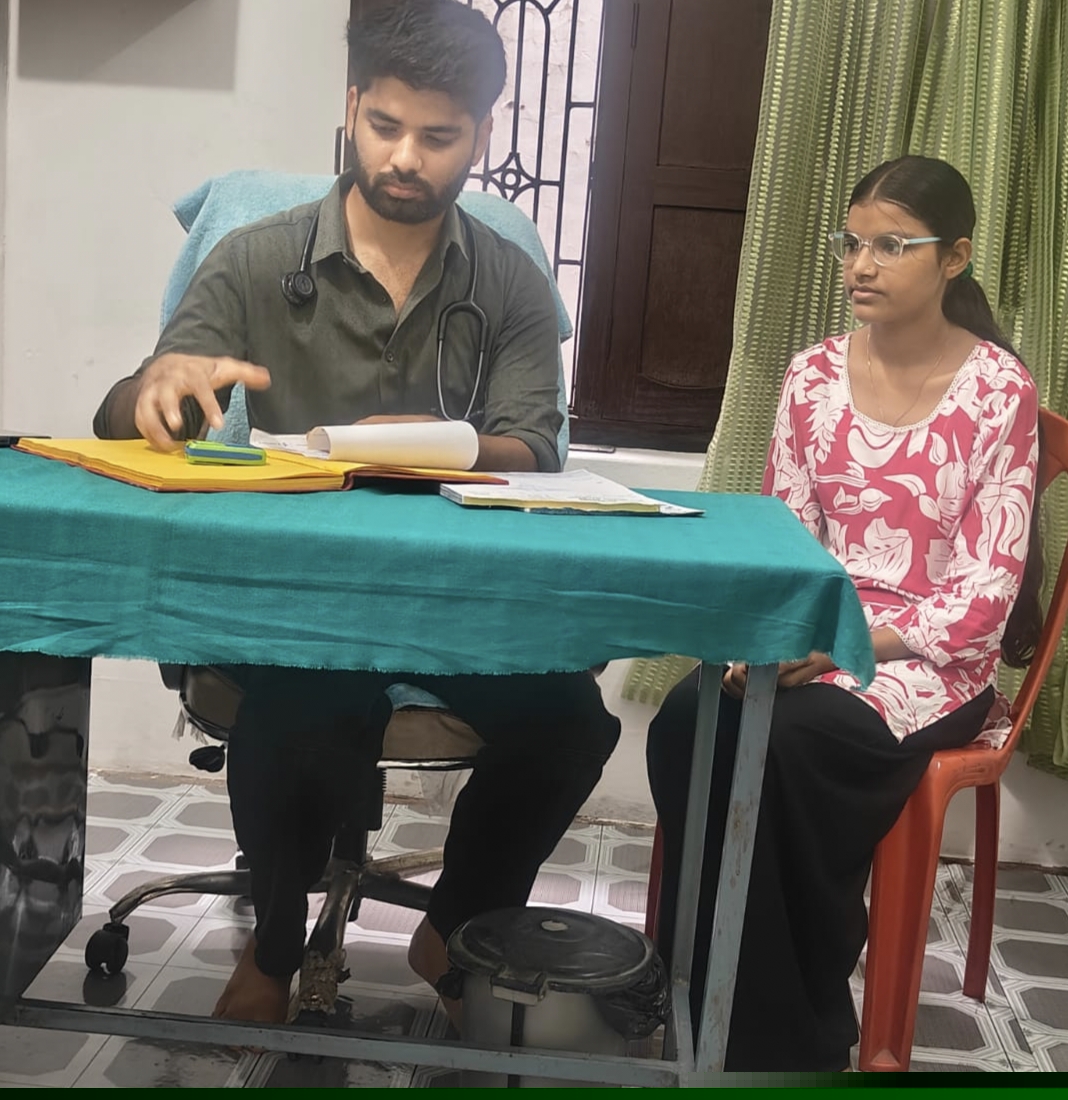 संविधान दिवसमा युवा चिकित्सक शाहको समाजसेवा भविष्यका संविधानका रक्षक तथा कर्णधार विद्यार्थीको निःशुल्क स्वास्थ्य परीक्षण