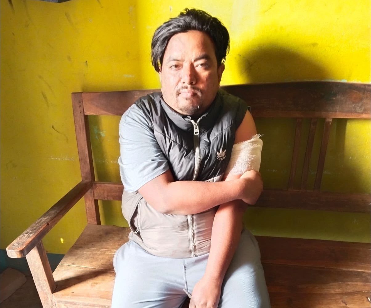 लालबन्दीमा लघुवित्तका कर्मचारीमाथि छुरा प्रहार गरेर लुटपाट