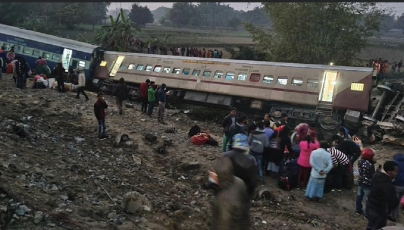 भारतमा रेल दुर्घटना, ५ जनाको मृत्यु, ४० बढी घाइते।