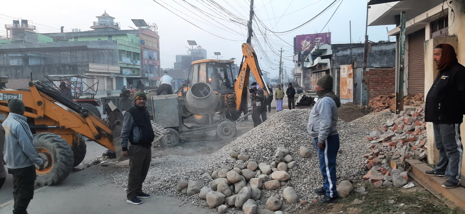 वीरगञ्जको सडक अतिक्रमण हटाउने अभियान निरन्तर  हटाइयो बाइपास सडकको अतिक्रमण      