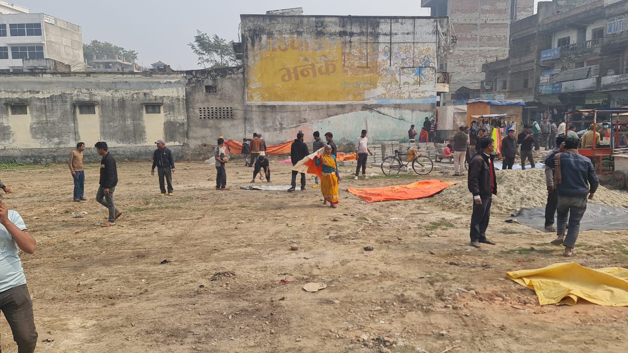 अव्यवस्थित तरकारी तथा फलफुल बजार गिता मन्दिर नजिकको खाली जग्गामा स्थानान्तरण 