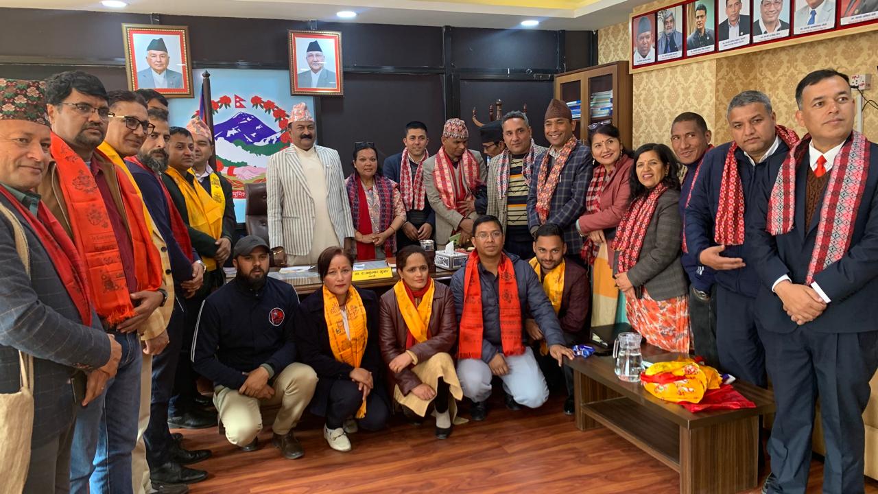 सामान्य प्रशासनमन्त्री गुप्तासँग निजामती कर्मचारी संगठनको भेट, उच्च अदालतको फैसला कार्यान्वयन गरिदिन आग्रह