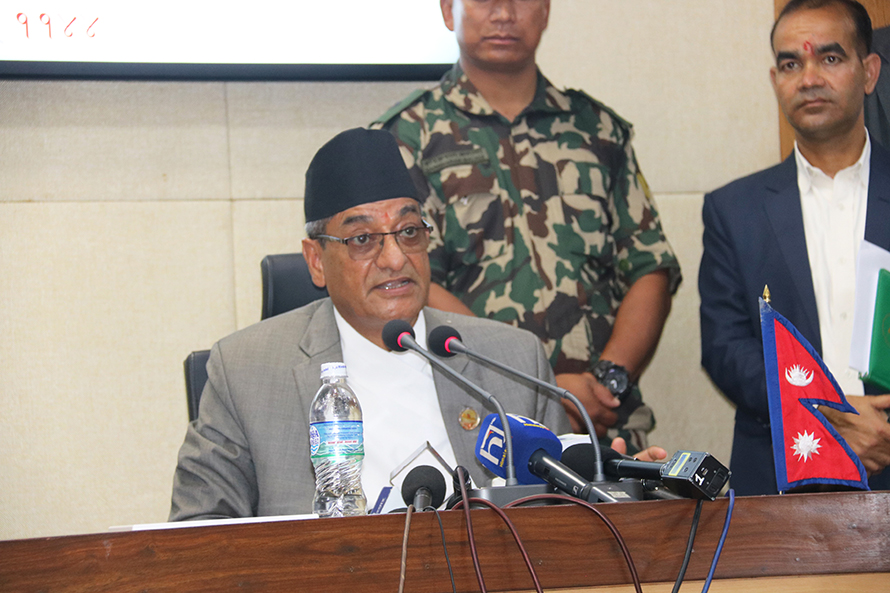 राजावादीको प्रदर्शन हिंसात्मक, उच्छृंखल, अमानवीय: गृहमन्त्री