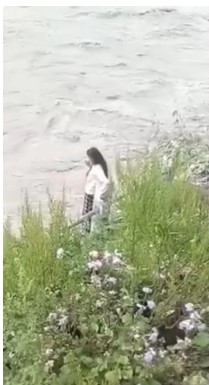 प्रहरीले रोक्दारोक्दै महाकालीमा हाम फालेकी किशोरी बेपत्ता