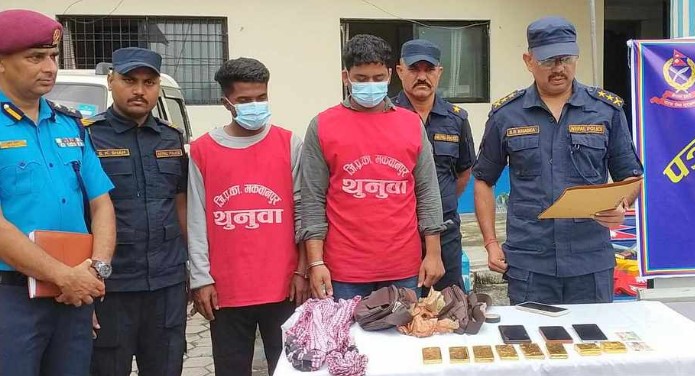 ११ करोडको सुनसहित हेटौंडाबाट २ जना भारतीय नागरिक पक्राउ