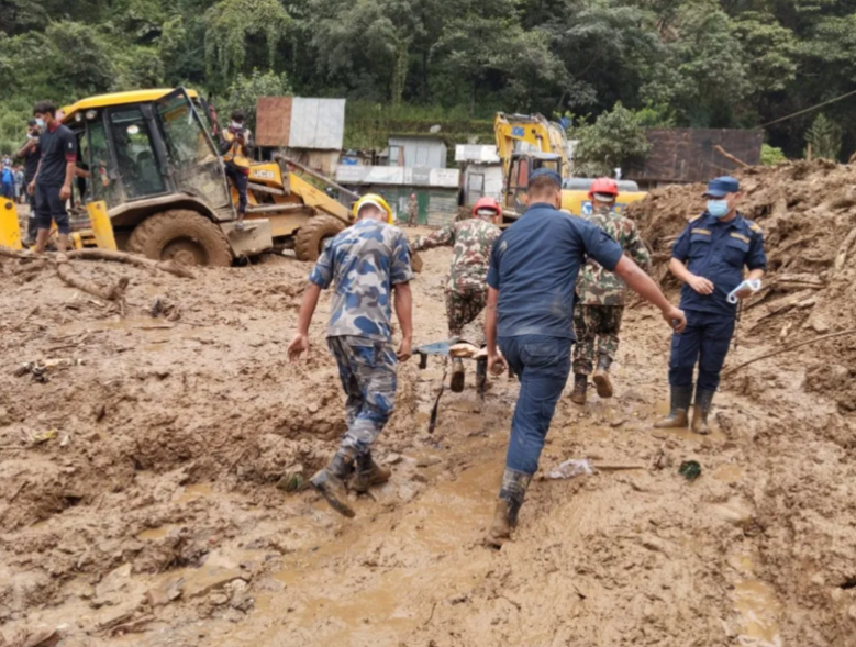 झ्याप्लेखोला पहिरोले ठूलो मानवीय क्षती : ३ वटा गाडीबाट ३० जनाको शव भेटियो