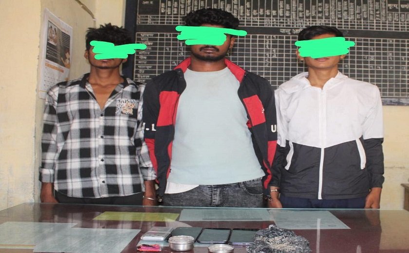 खैरो हेरोइन सहित सिरहाबाट ३ जना पक्राउ