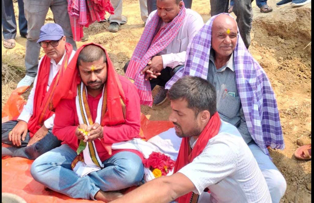 पर्साको बहुअर्वा भाठामा आयुर्वेद औषधालय भवन निर्माण कार्य सुरु ।