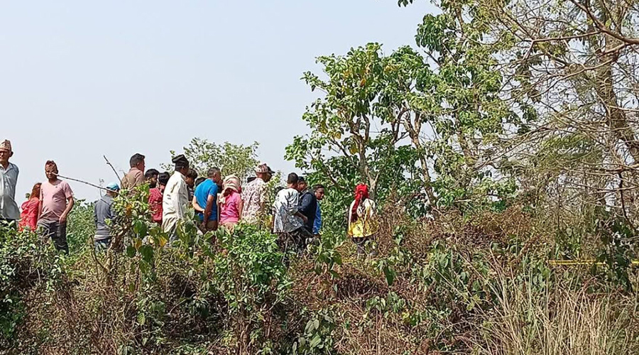 एउटै डोरीमा झुन्डिएको अवस्थामा मृत भेटिए महिला र पुरुष