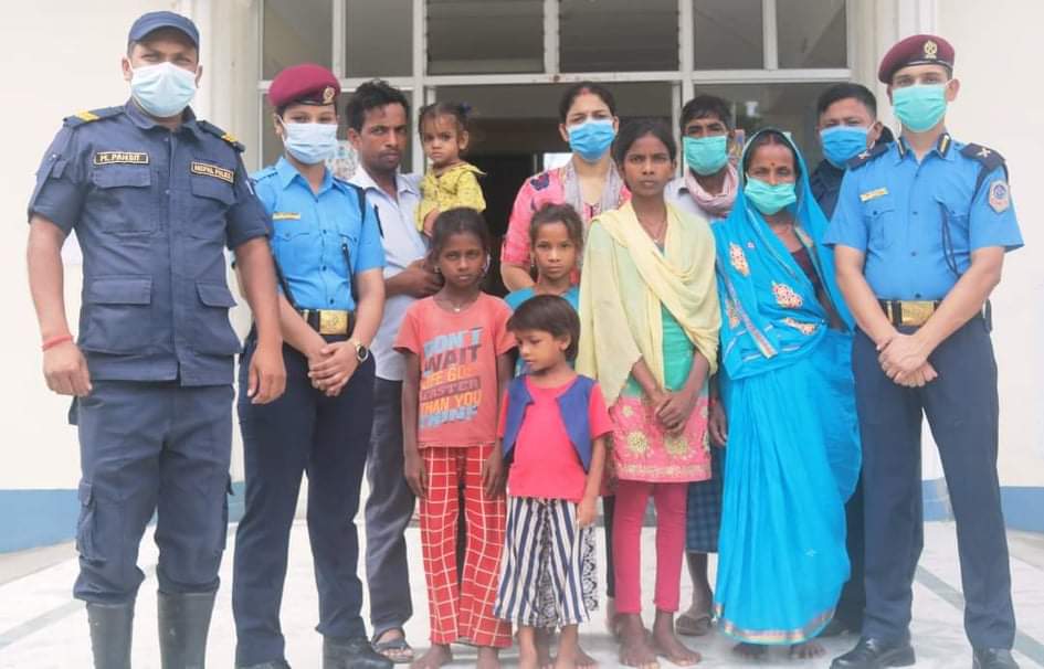 बारा प्रहरीद्वारा हराएका ४ जना नाबालिका फेला ,परिवारको जिम्मा लगाइयो।