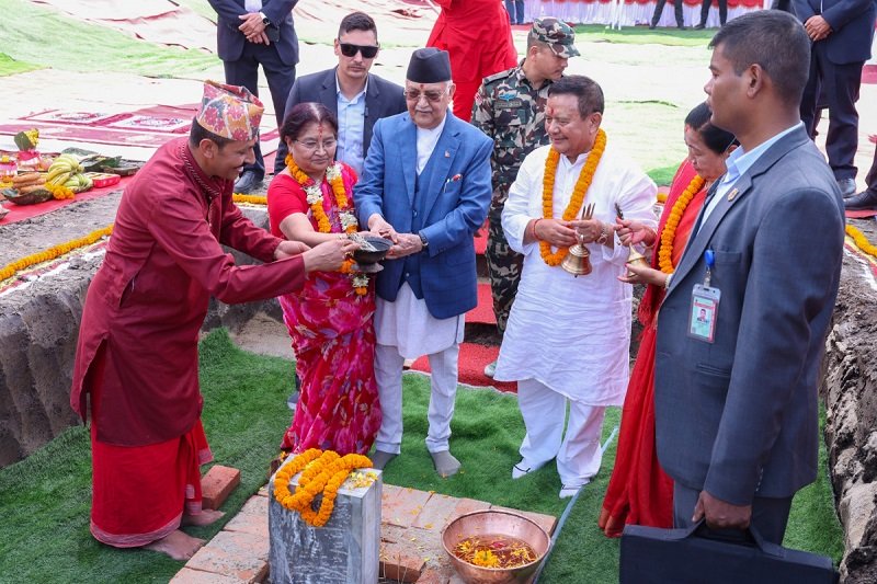 कीर्तिपुरमा एमाले मुख्यालय भवन शिलान्यास, उद्यमी मीनबहादुर गुरुङद्वारा जग्गा प्रदान