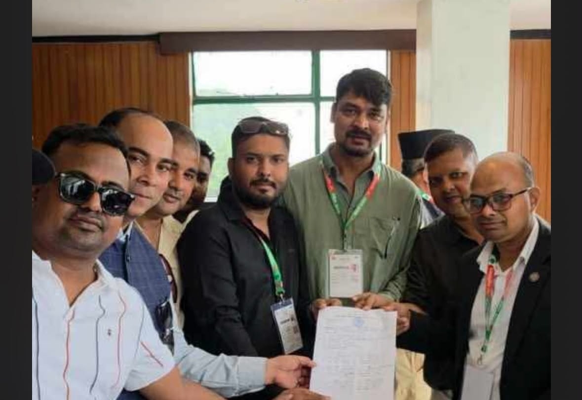 कांग्रेस केन्द्रीय सदस्यमा बिराटनगरका ३० वर्षीय मोजाहिद हकले गराए उम्मेदवारी दर्ता