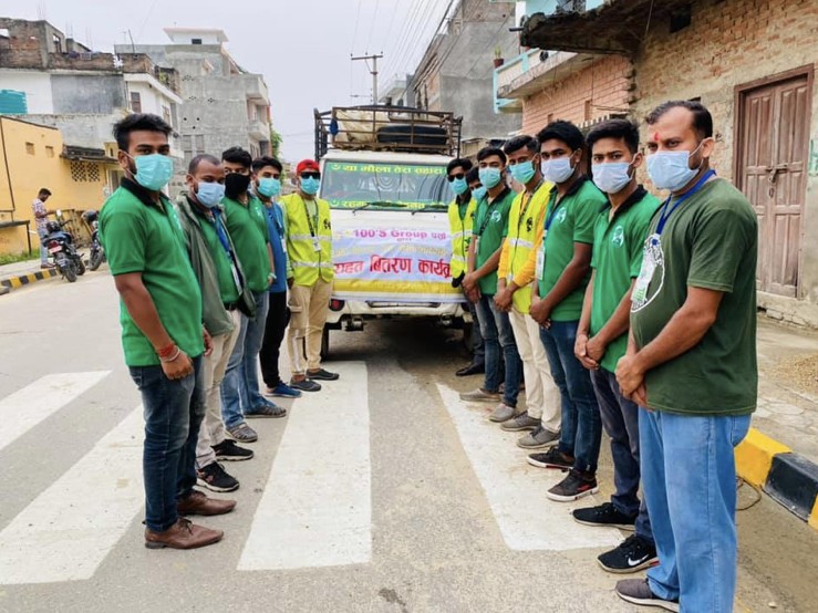 पकाहामैनपुर गाँउपालिकाको दलित बस्तीमा हन्ड्रेड्स ग्रुपद्वारा खाद्यन्न सहयोग