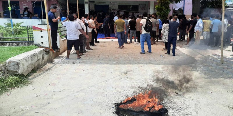 राजविराज नगरपालिकामा तनाव : प्रमुख प्रशासकीय अधिकृत यादव हाजिर