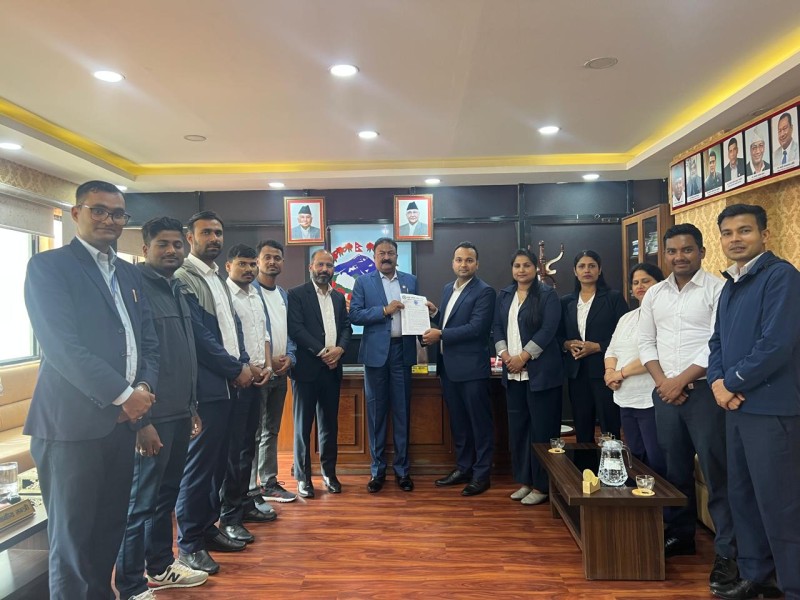 निजामती सेवा विधेयकबारे मधेशी अधिकृत समाजद्वारा मन्त्री गुप्ताको ध्यानाकर्षण