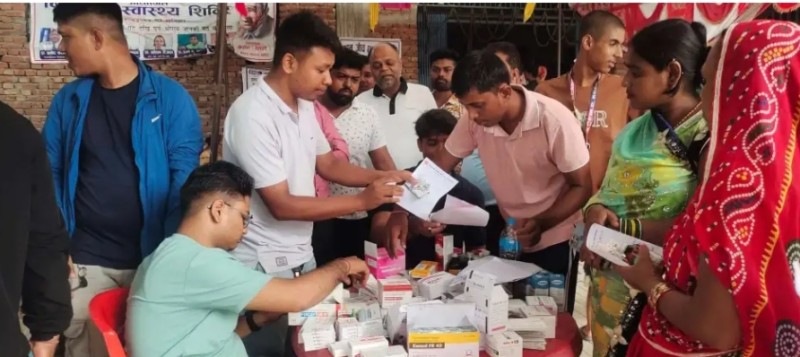वीरगन्जको अलौंमा आयोजित निःशुल्क स्वास्थ्य शिविरबाट ९०० बढी स्थानीय लाभान्वित
