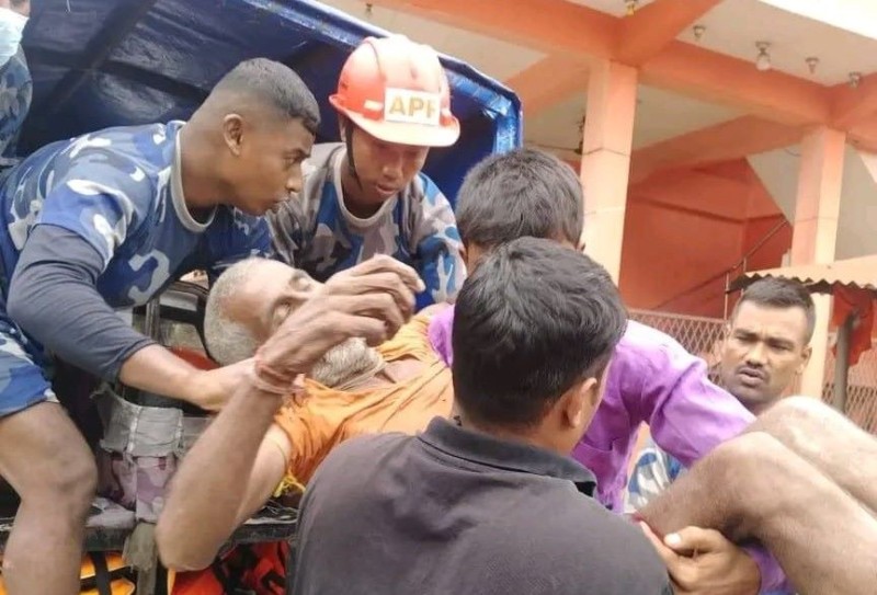 खोलामा डुबेर वृद्धको मृत्यु, एकको उद्धार