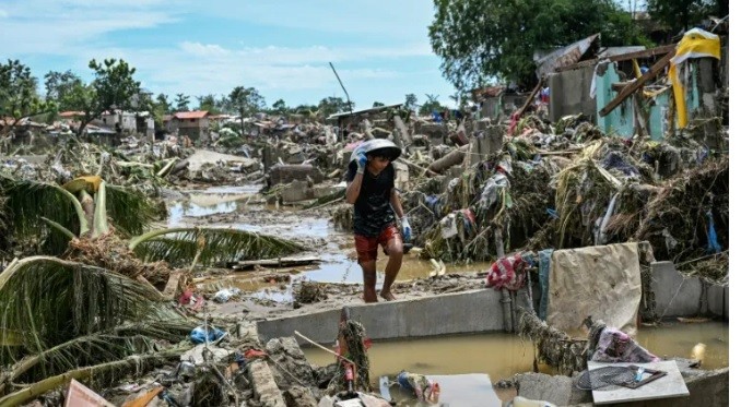फिलिपिन्समा आँधीका कारण १ सय जनाभन्दा धेरैको ज्यान गयो