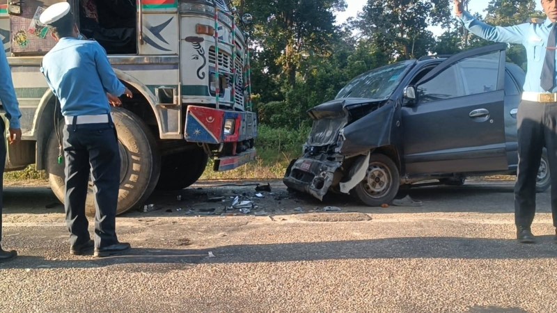 रौतहटमा ट्रक र कार ठोक्किँदा वृद्धको मृत्यु, दुई जना घाइते