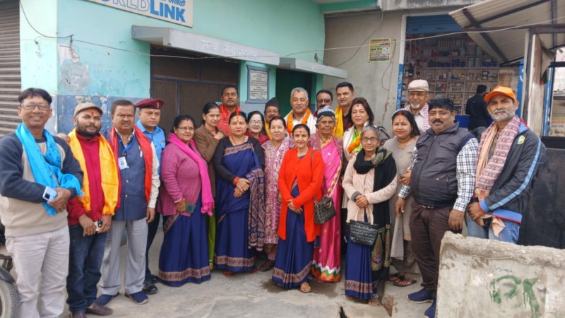 सामुदायिक प्रहरी सेवा केन्द्र कुम्हालटोलद्वारा पुर्व ए.आई.जी. कायस्थको स्वागत