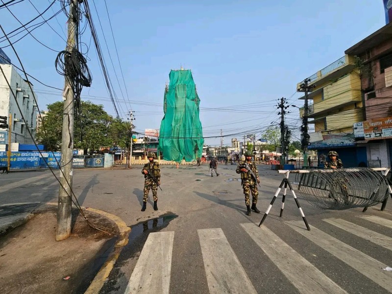 वीरगञ्जमा कर्फ्यु जारी, सीमामा यात्रु अलपत्र, प्रशासन र दुई पक्षबिच वार्ताको तयारी