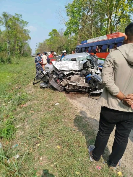 पथलैया–निजगढ सडकखण्डमा कार र ट्रिपर ठोक्कीदा २ जनाको मृत्यु