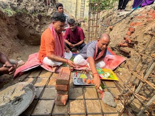 परवानीपुरमा विद्यालय र स्वास्थ्य चौकी भवनको शिलान्यास