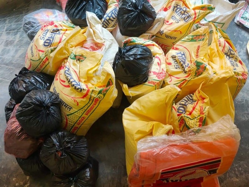 अपन राधेमाई युवा क्लवद्वारा आज नौंव दिन पनि राहत बितरन।