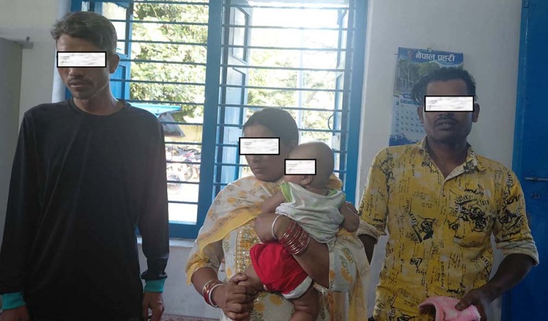 दुई महिने शिशुको डाइपरमा लुकाएर ब्राउन सुगर तस्करी !