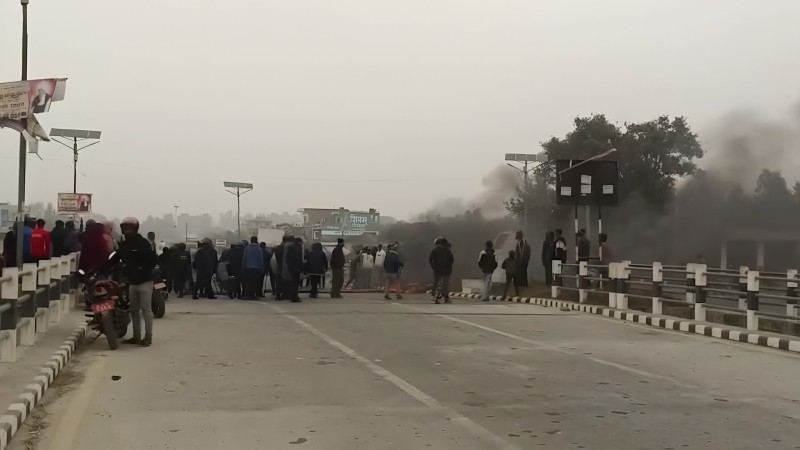 धनुषामा जग्गाको विषयमा विवाद, प्रहरीद्वारा १६ राउन्ड अश्रुग्याँस प्रहा