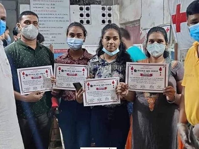 वीरगञ्ज युवा समाजद्वारा आयोजित रक्तदान कार्यक्रममा ५२ जनाले गरे रक्तदान