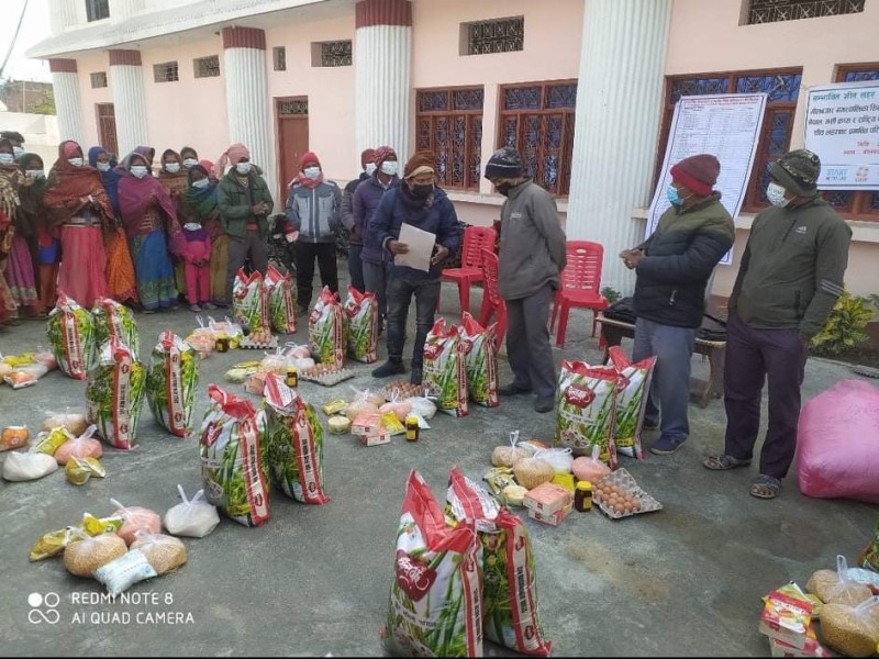 राष्ट्रिय कृषक समुह महासंघ नेपालद्वारा १०९ घर धुरी बिपन्न परिवारलाई राहत ।