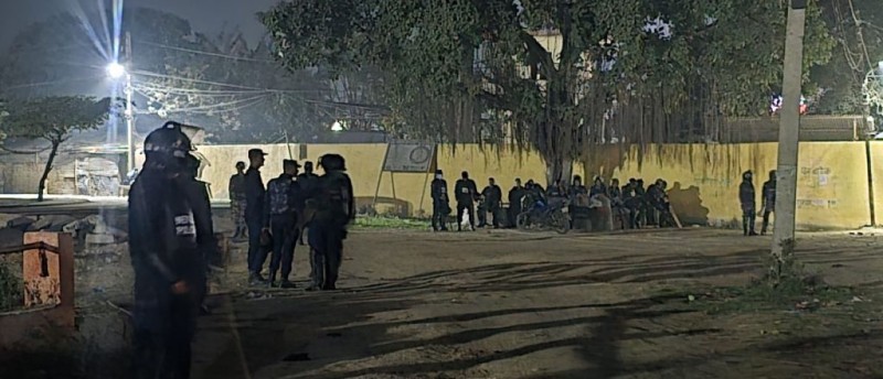 नाइके पक्राउ परेपछि सिरहा कारागार तनावग्रस्त, कैदीद्वारा तोडफोड र आगजनी