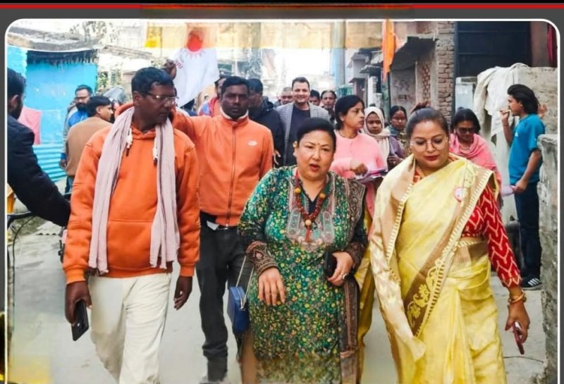 आचारसंहितामाथि प्रहार: शिक्षक नै बने चुनावी कार्यकर्ता, पूर्वमन्त्री यादवको दोहोरो चरित्र उजागर