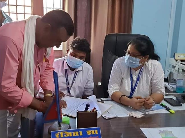 पर्सामा पकहामैनपुरकी उपाध्यक्षसहित  ३ जनाले राेजे लाेसपा।