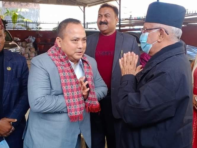 नेकपा एमाले मै पर्सा जिल्ला बन्दै , लोसपाका नेता सिंह प्रवेश।