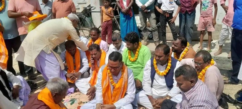 मन्त्री सिंहले गरे रानीगंजमा सडक ढलान कार्यको शिलान्यास सम्पन्न