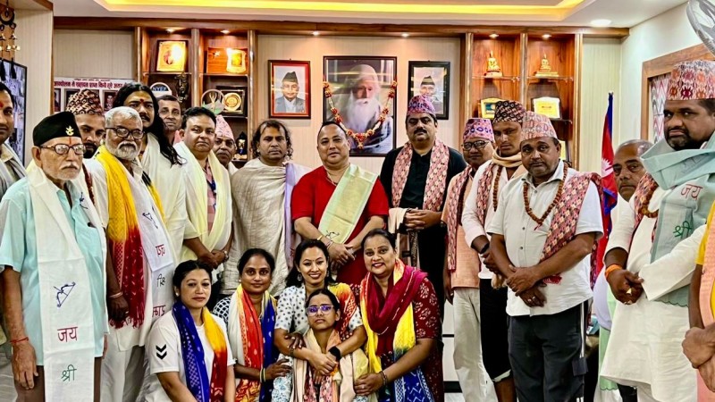 मेयर सिंहद्वारा मानव अधिकार तथा क्राइम कन्ट्रोलको अन्तर्राष्ट्रिय अध्यक्ष भी पी लाई सम्मान