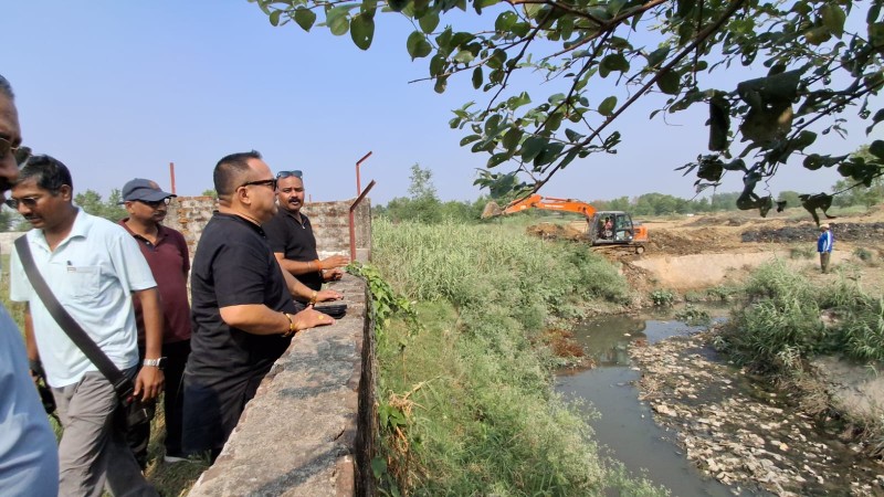 डुवानबाट बचाउन पूर्व तयारी, वीरगंजको मुख्य नाला सफाईमा तिब्रता, अब वीरगंज डुब्दैन : प्रमुख सिंह