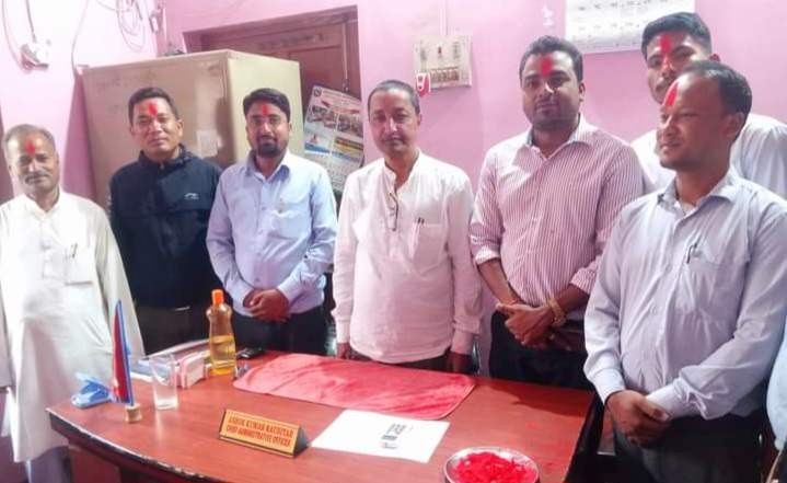 छिपहरमाई गाउँपालिकामा एक शिक्षिका सहित १२ जना शिक्षक पदस्थापन