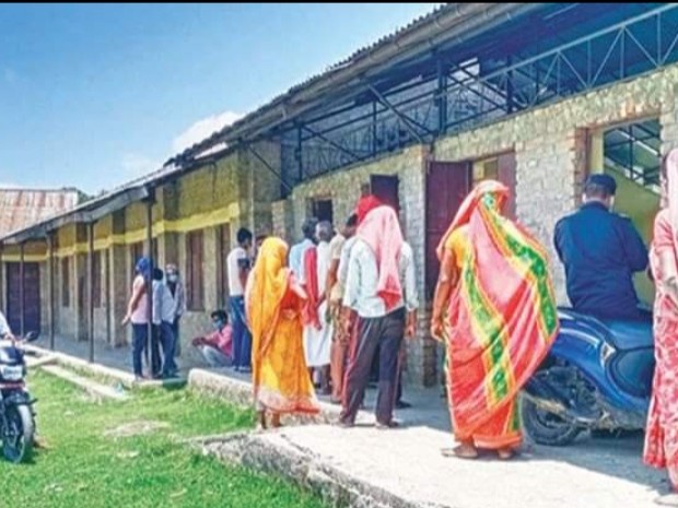 गाउँभरी नै कोरोना संक्रमित, भएन कन्ट्याक्ट ट्रेसिङग र परिक्षण।