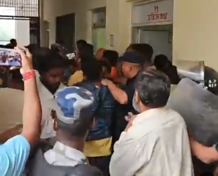 दुई समुदायबीचको द्वन्द्व समाधान गर्न बोलाइएको सर्वदलीय बैठकमै विवाद