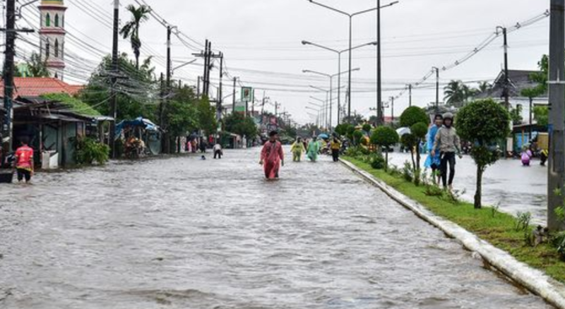 थाइल्यान्डमा बाढीका कारण नौ जनाको मृत्यु ; हजारौं विस्थापित