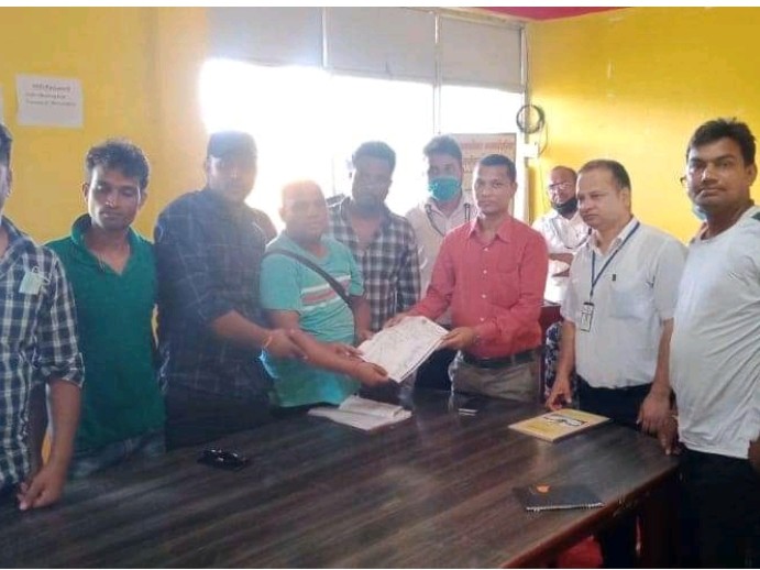 नगर प्रमुख रौनियारको प्रतिबद्धता पछि पोखरियाको आन्दोलन स्थगित।