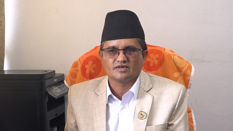 एमाले सांसद सूर्य थापालाई धम्की दिने युवक पक्राउ