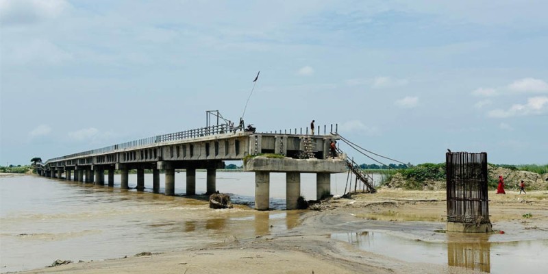 तेह्र वर्षमा पनि बनेन कमला पुल, ठेक्का तोड्ने तयारी